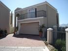 Apartment For Sale in Onverwcht, Gordon's Bay